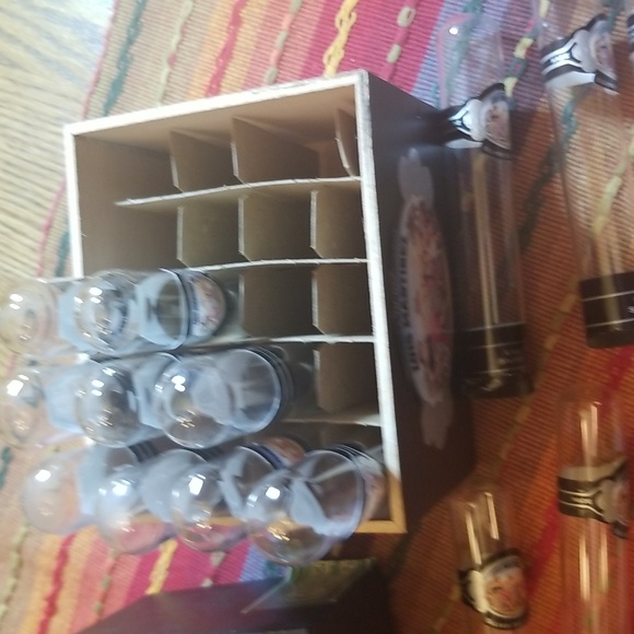 Glass tubes & box - Picture 2 of 5